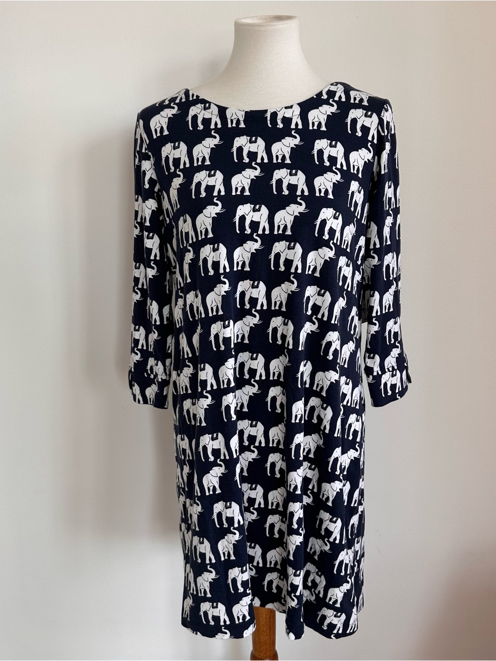 Crown & Ivy Navy Blue White Elephant Print Shift Dress Size Medium Regular $78